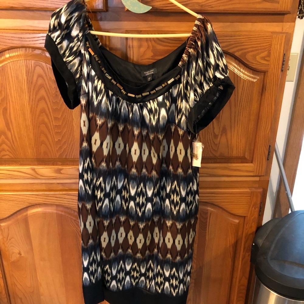 Dress barn silky dress neckline details
